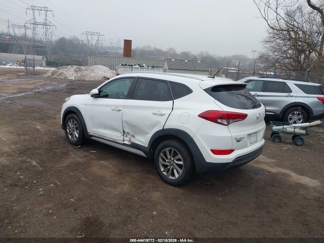 Hyundai TUCSON SE 2017 KM8J3CA4XHU474617 Image 3