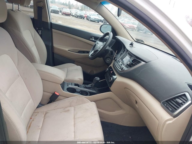 Hyundai TUCSON SE 2017 KM8J3CA4XHU474617 Image 5