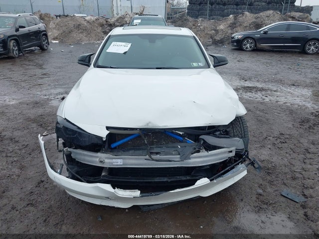 44419789 :رقم المزاد ، WBA3B5G58FNS13339 vin ، 2015 Bmw 328i Xdrive مزاد بيع