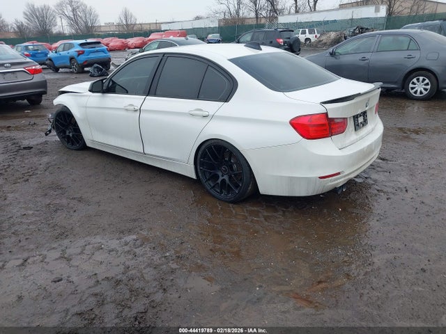 44419789 :رقم المزاد ، WBA3B5G58FNS13339 vin ، 2015 Bmw 328i Xdrive مزاد بيع