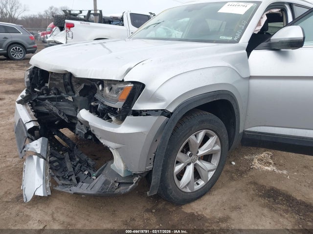 2019 Volkswagen Atlas 3.6l V6 S მანქანა იყიდება აუქციონზე, vin: 1V2GR2CA5KC595867, აუქციონის ნომერი: 44419791