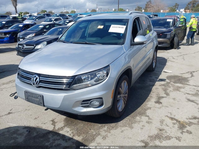 2012 VOLKSWAGEN TIGUAN WVGAV7AX6CW528178 Photo 1