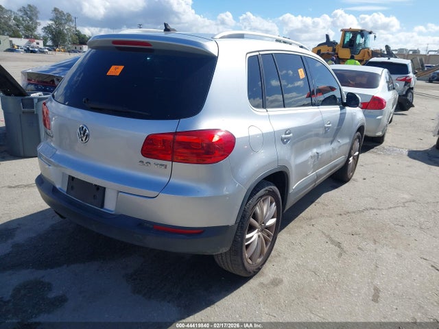2012 VOLKSWAGEN TIGUAN WVGAV7AX6CW528178 Photo 3