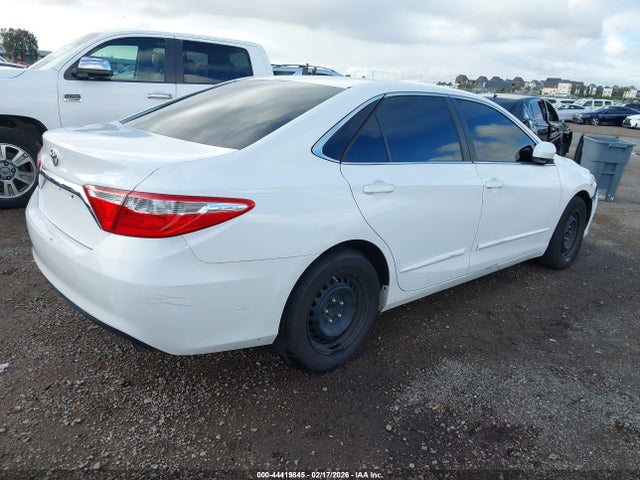 Toyota CAMRY LE 2015 4T1BF1FK2FU063099 Image 4
