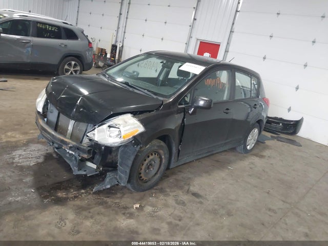 44419853 :رقم المزاد ، 3N1BC1CP6BL433359 vin ، 2011 Nissan Versa 1.8s مزاد بيع