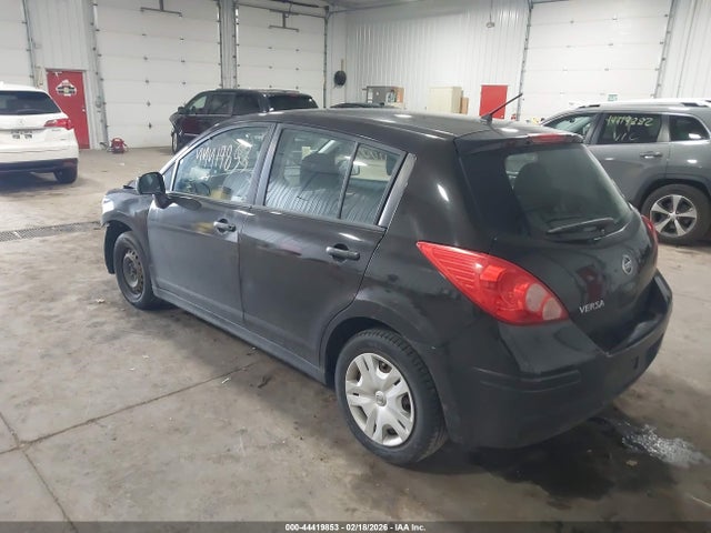 44419853 :رقم المزاد ، 3N1BC1CP6BL433359 vin ، 2011 Nissan Versa 1.8s مزاد بيع