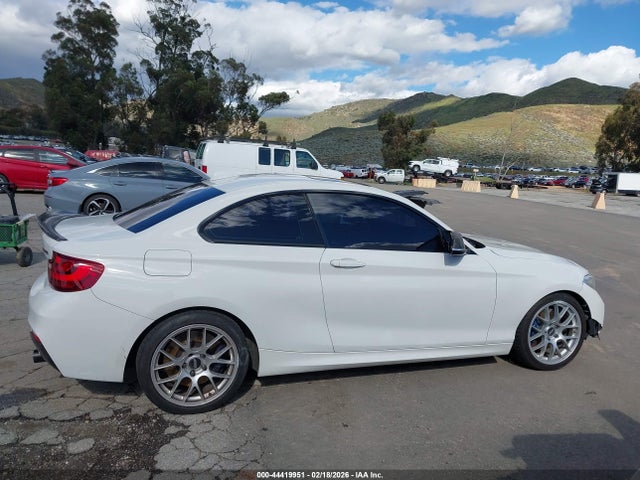 BMW 2 Series M240i Xdrive 2017 WBA2G3C36H7A25497 Image 13