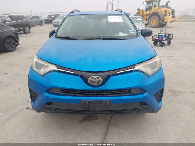 Toyota RAV4 LE 2018 JTMZFREV1JJ730557 Image 12