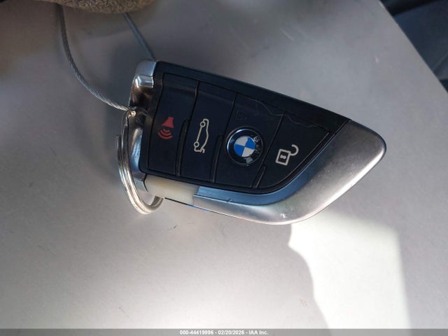 2016 BMW X5 5UXKR6C53G0J80818 Photo 10