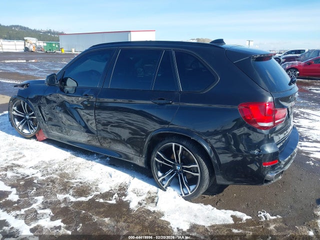 2016 BMW X5 5UXKR6C53G0J80818 Photo 2
