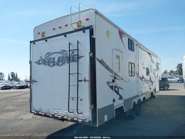 Продажа на аукционе авто 2007 Heartland Cyclone 3210, vin: 5SFGF38317E006011, номер лота: 44419997