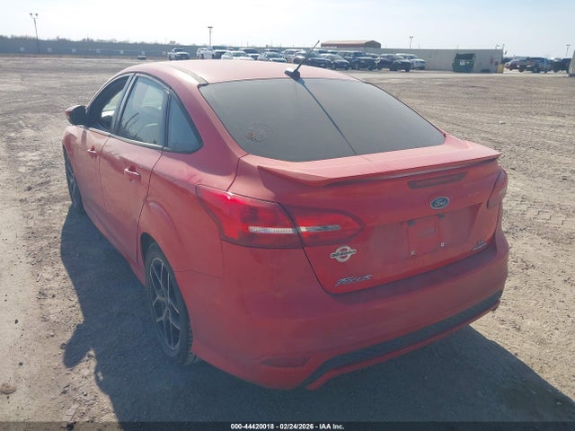 Ford FOCUS SE 2016 1FADP3F24GL281693 Image 3