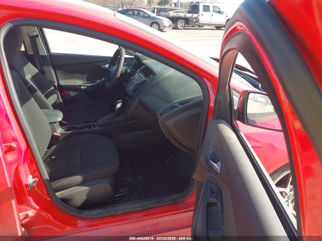 Ford FOCUS SE 2016 1FADP3F24GL281693 Image 5