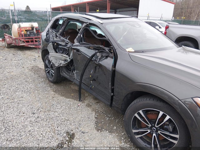 2021 VOLVO XC60 YV4102RK8M1850606 Photo 5