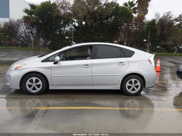 Toyota Prius Three 2015 JTDKN3DU3F1914576 Image 14
