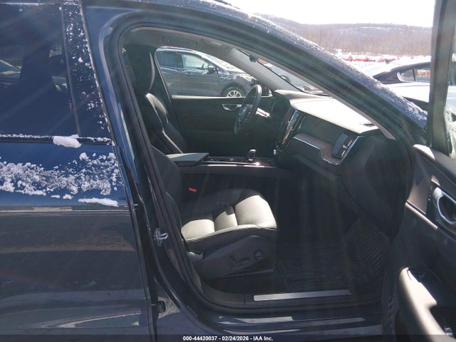 2024 VOLVO XC60 YV4L12RL5R1814913 Photo 4