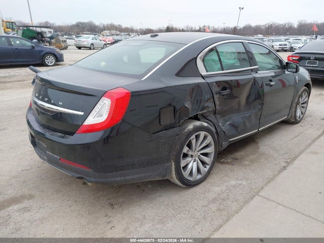 44420070 :رقم المزاد ، 1LNHL9EK4FG602131 vin ، 2015 Lincoln Mks مزاد بيع