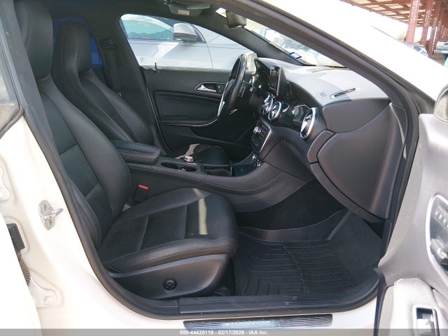 2014 MERCEDES-BENZ CLA 250 WDDSJ4EB1EN031085 Photo 4