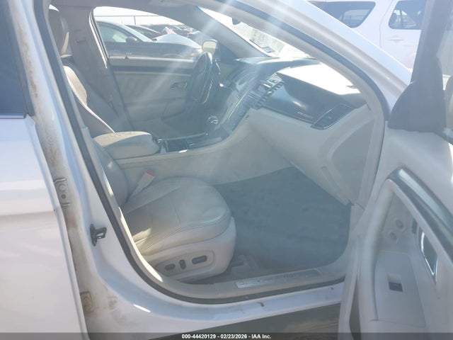 2010 FORD TAURUS 1FAHP2FW3AG151807 Photo 4