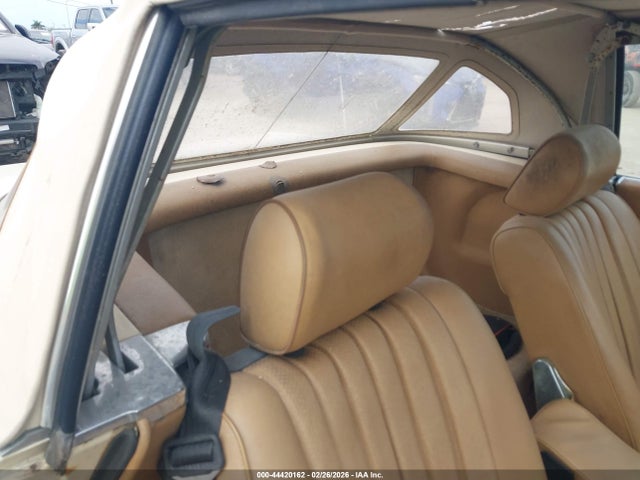 44420162 :رقم المزاد ، WDBBA45A2BB003681 vin ، 1981 Mercedes-benz 380 Sl مزاد بيع