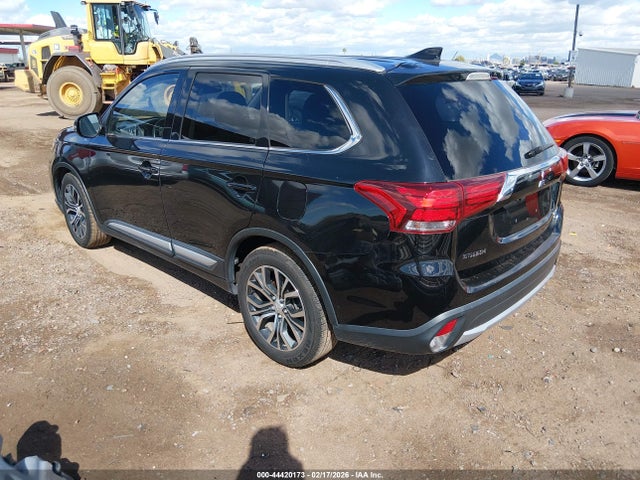 2017 MITSUBISHI OUTLANDER JA4AD3A36HZ068727 Photo 2