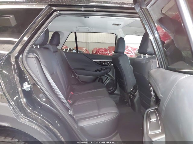 4S4BTANC8S3314100 Subaru Outback Limited