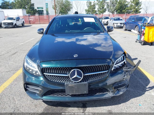 44420179 :رقم المزاد ، 55SWF8DB2KU321544 vin ، 2019 Mercedes-benz C 300 مزاد بيع