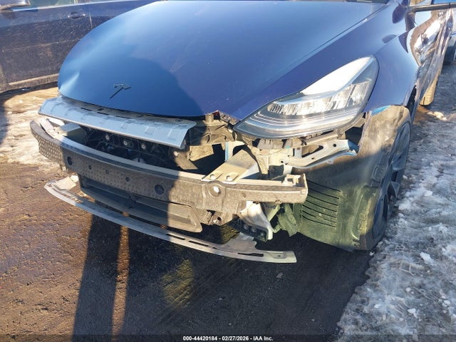 7SAYGDEE9NF386942 Tesla Model Y Long Range Dual Motor All-wheel Drive