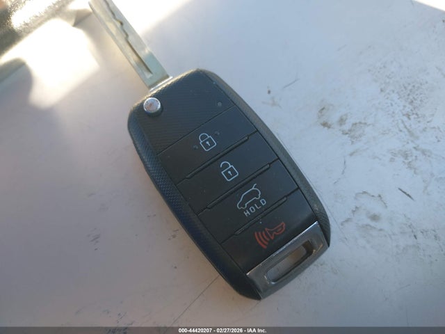 5XYPG4A30GG093858 KIA Sorento 2.4l Lx
