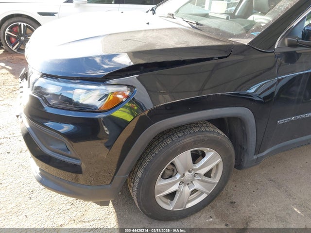 Jeep Compass Latitude Fwd 2022 3C4NJCBB3NT214252 Image 18