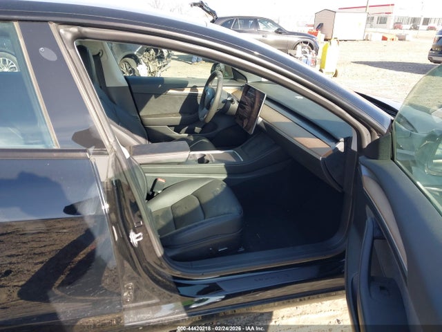2023 TESLA MODEL 3 5YJ3E1EA7PF589825 Photo 4