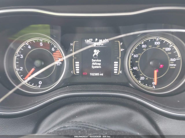 44420237 :رقم المزاد ، 1C4PJMCB5MD242717 vin ، 2021 Jeep Cherokee Latitude 4x4 مزاد بيع