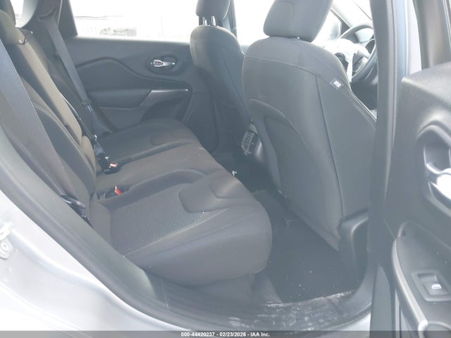 44420237 :رقم المزاد ، 1C4PJMCB5MD242717 vin ، 2021 Jeep Cherokee Latitude 4x4 مزاد بيع