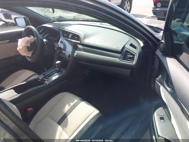 2018 HONDA CIVIC SHHFK7H5XJU214668 Photo 4