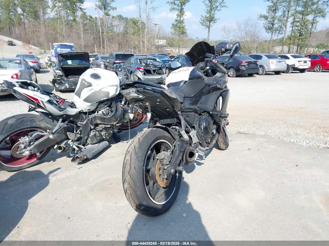Kawasaki Ex650 J 2017 JKAEXEJ16HDA00673 Image 4
