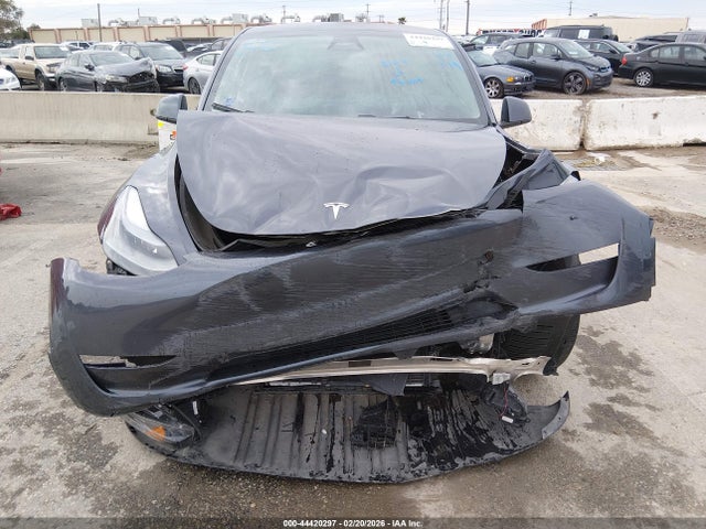 7SAYGDEE3PF923114 Tesla Model Y Awd/long Range Dual Motor All-wheel Drive