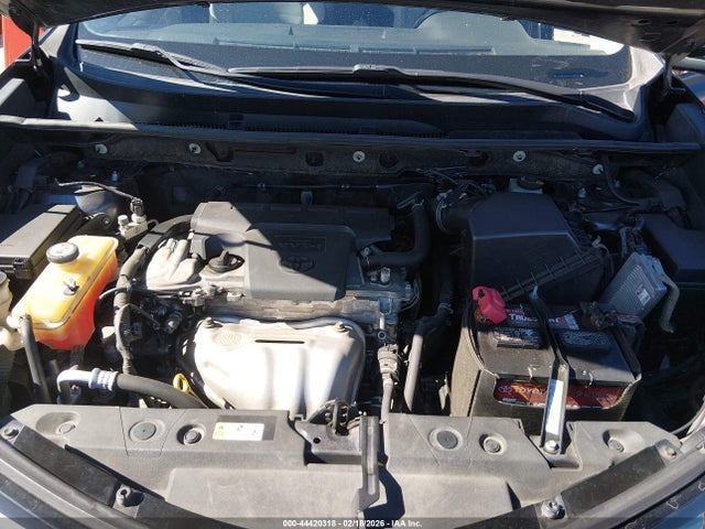 JTMWFREV2JJ749878 Toyota Rav4 Xle
