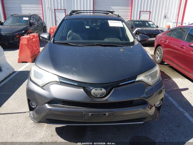 JTMWFREV2JJ749878 Toyota Rav4 Xle