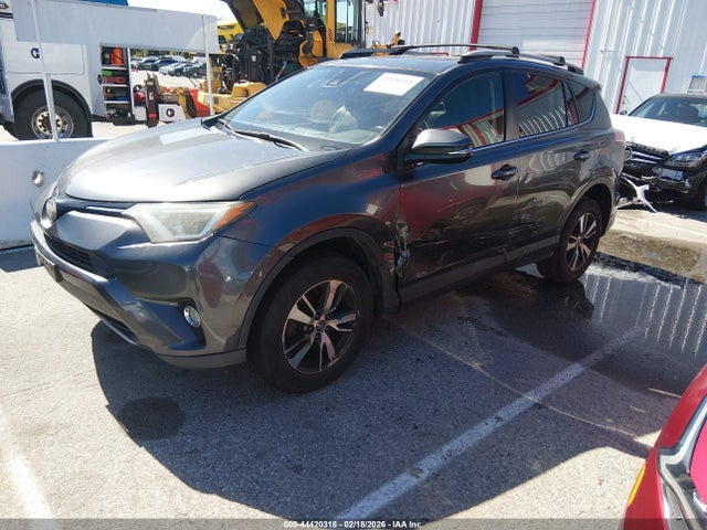 JTMWFREV2JJ749878 Toyota Rav4 Xle