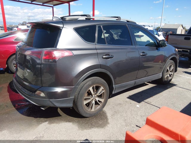 JTMWFREV2JJ749878 Toyota Rav4 Xle