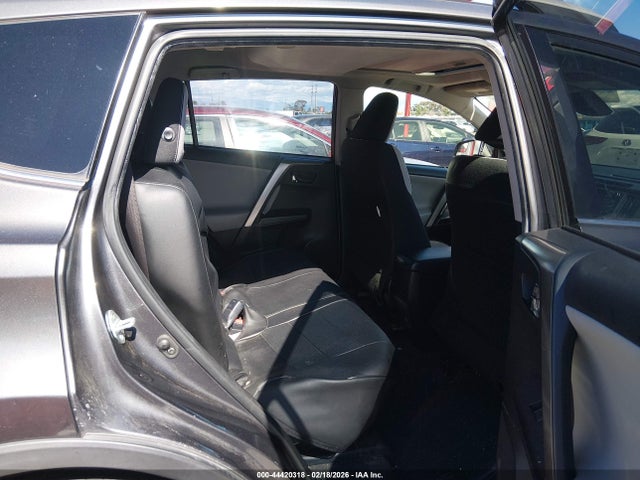 JTMWFREV2JJ749878 Toyota Rav4 Xle