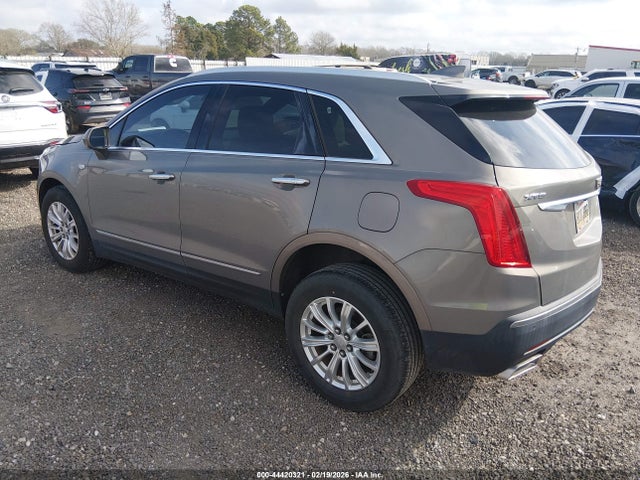 44420321 :رقم المزاد ، 1GYKNARSXHZ256023 vin ، 2017 Cadillac Xt5 Standard مزاد بيع