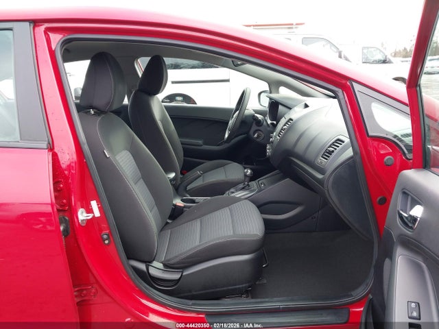 KNAFX4A62G5598358 KIA FORTE LX