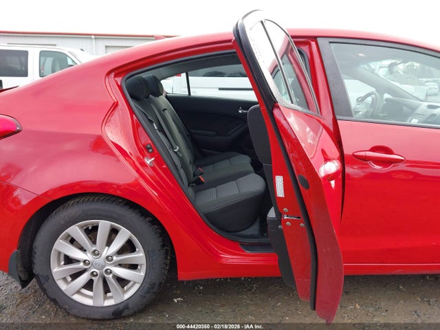 KNAFX4A62G5598358 KIA FORTE LX