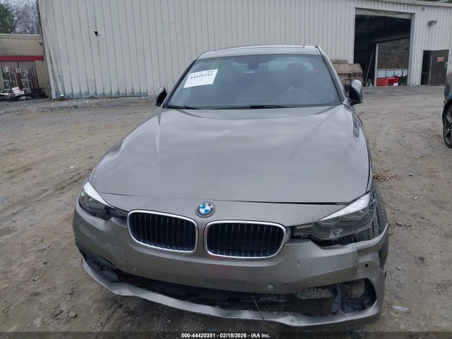 Aukcja sprzedaży 2016 Bmw 320i Xdrive, vin: WBA8E5G52GNT93058, numer aukcji: 44420351