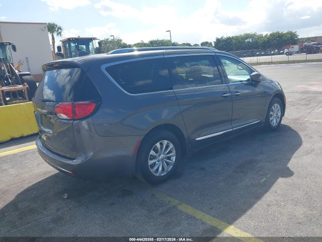 2020 CHRYSLER PACIFICA 2C4RC1BG7LR176357 Photo 3