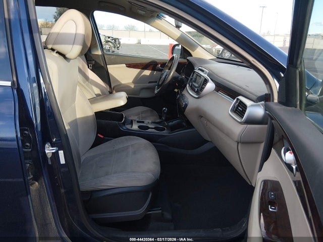 2017 KIA SORENTO 5XYPG4A5XHG221414 Photo 4