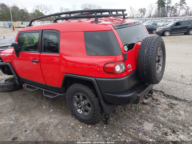 2012 TOYOTA FJ CRUISER JTEBU4BF7CK130870 Photo 2