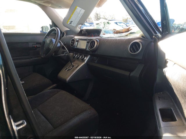 Scion XB 2014 JTLZE4FE8EJ054574 Image 5