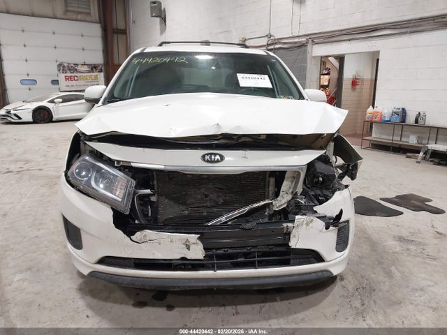 44420442 :رقم المزاد ، KNDMB5C14G6091309 vin ، 2016 Kia Sedona Lx مزاد بيع
